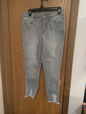 Universal Thread Distressed Gray Skinny Stretch Jeans Modern Fit-SIze